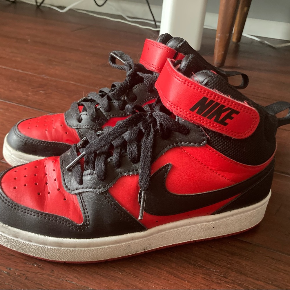 Nike Court Borough Mid 2